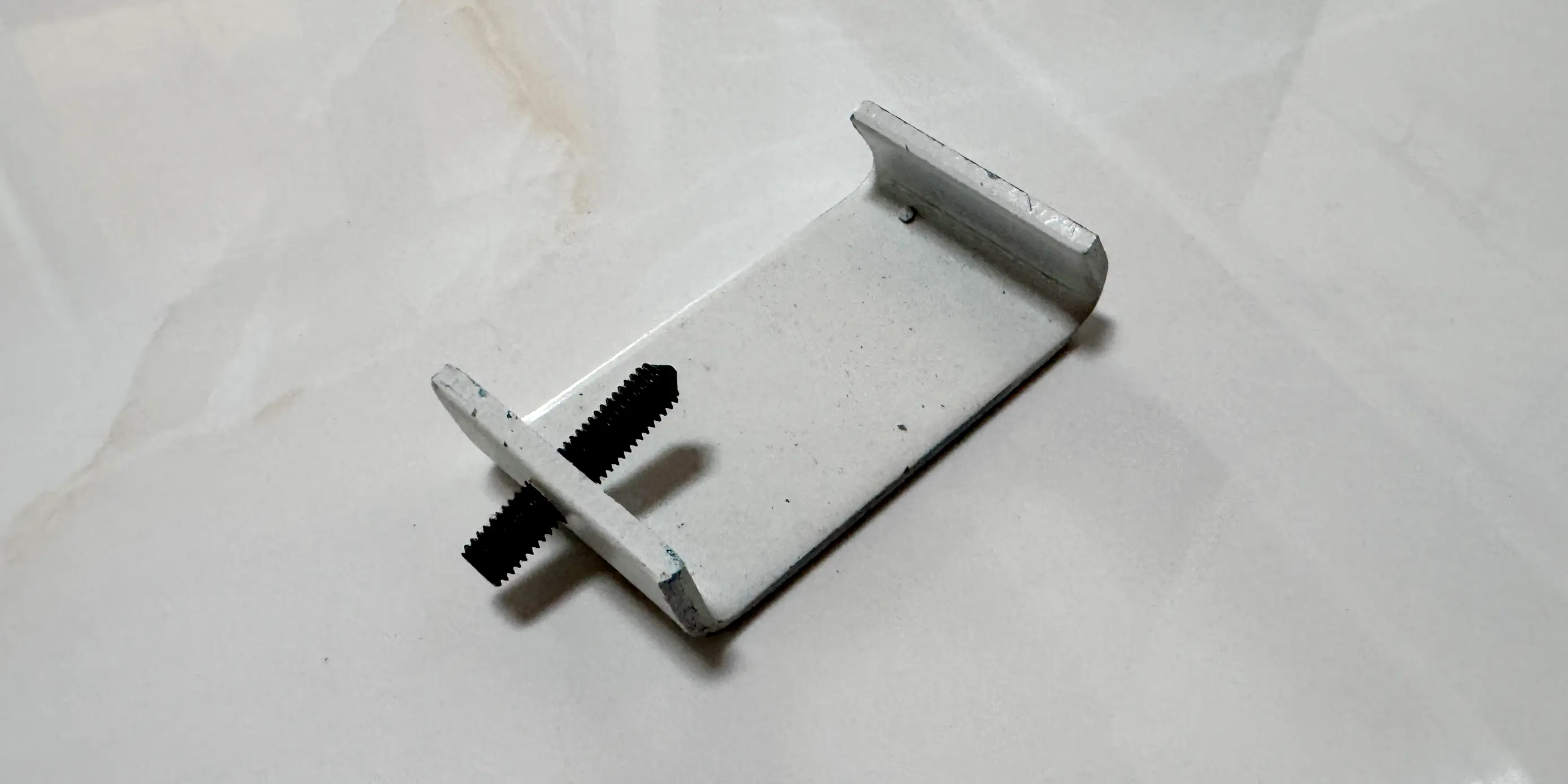 Стяжная струбцина для соединит. материала