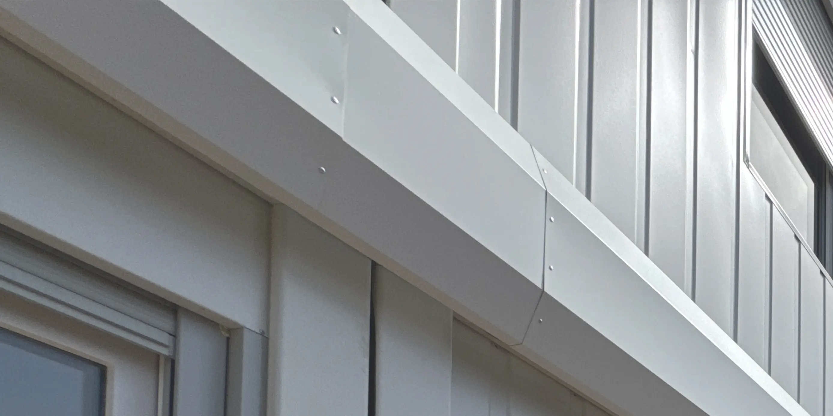 Аттика соединительная накладка 425 мм Кат. B+C